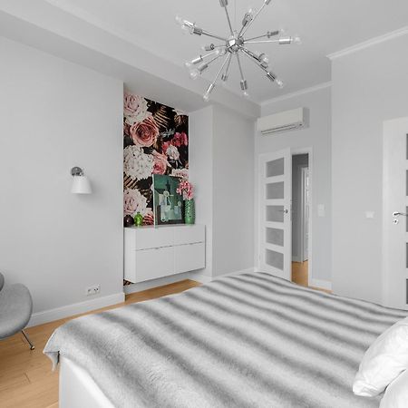 Unitapartament Delux Warszawa Centrum Blisko Plac Zbawiciela Hala Koszyki Metro Politechnika Jest To Elegancki I Wygodny Apartament Na Noclegi I Pobyt W Warszawie - Zapraszamy 外观 照片