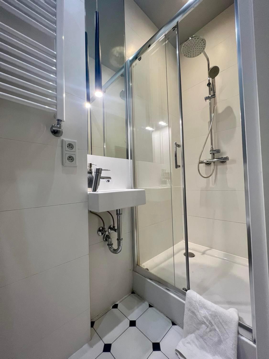 Unitapartament Delux Warszawa Centrum Blisko Plac Zbawiciela Hala Koszyki Metro Politechnika Jest To Elegancki I Wygodny Apartament Na Noclegi I Pobyt W Warszawie - Zapraszamy 外观 照片