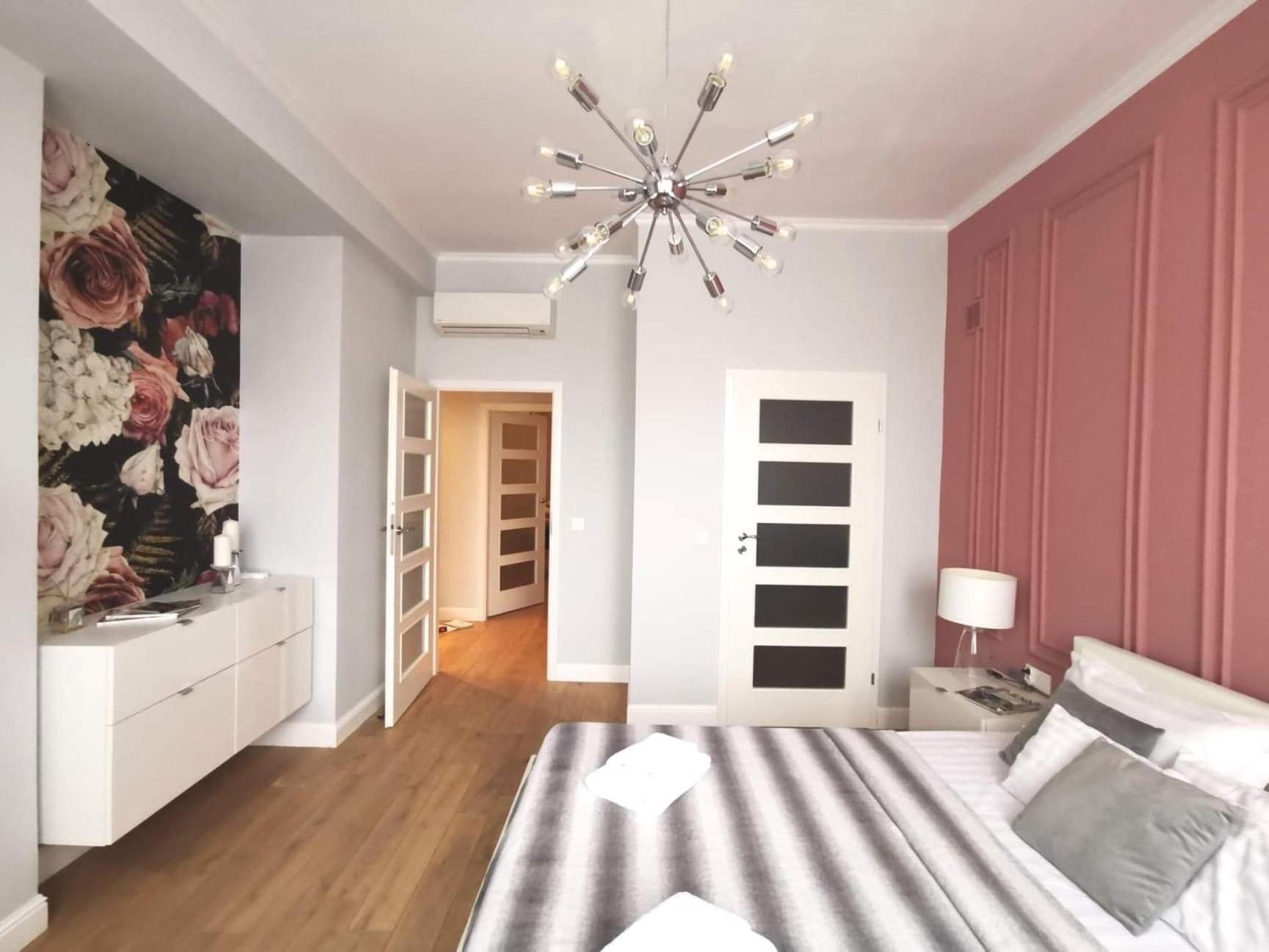 Unitapartament Delux Warszawa Centrum Blisko Plac Zbawiciela Hala Koszyki Metro Politechnika Jest To Elegancki I Wygodny Apartament Na Noclegi I Pobyt W Warszawie - Zapraszamy 外观 照片